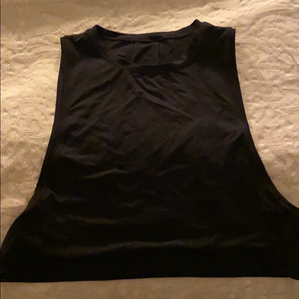 LULU WORKOUT CROP